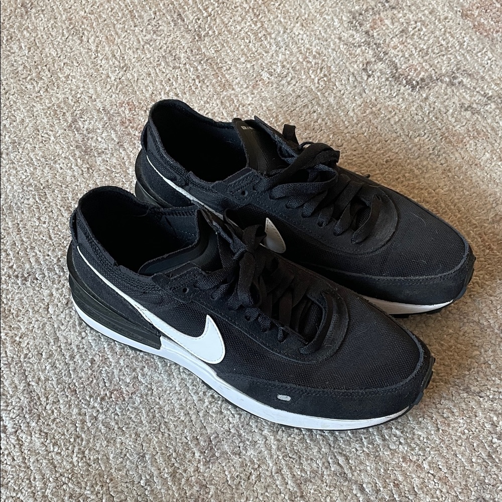 Nike Black and White Women's Sneakers